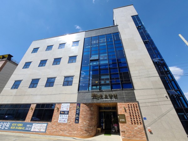 노인요양시설 황금연못요양원 사진 1